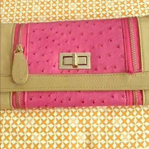 Clutch pink